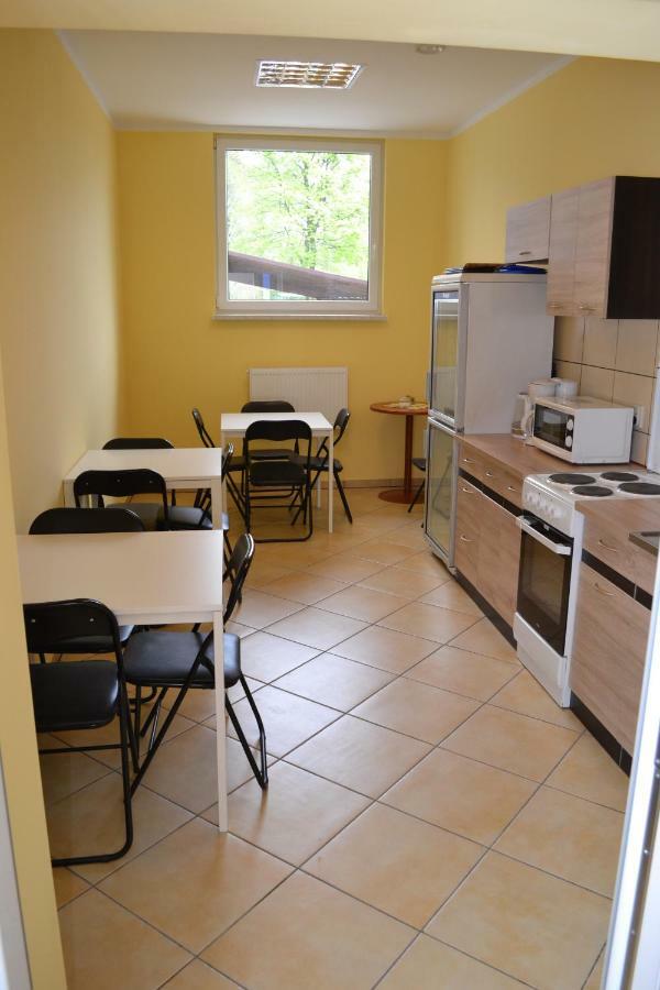Hostel Mikolajczyka59 Sosnowiec Esterno foto