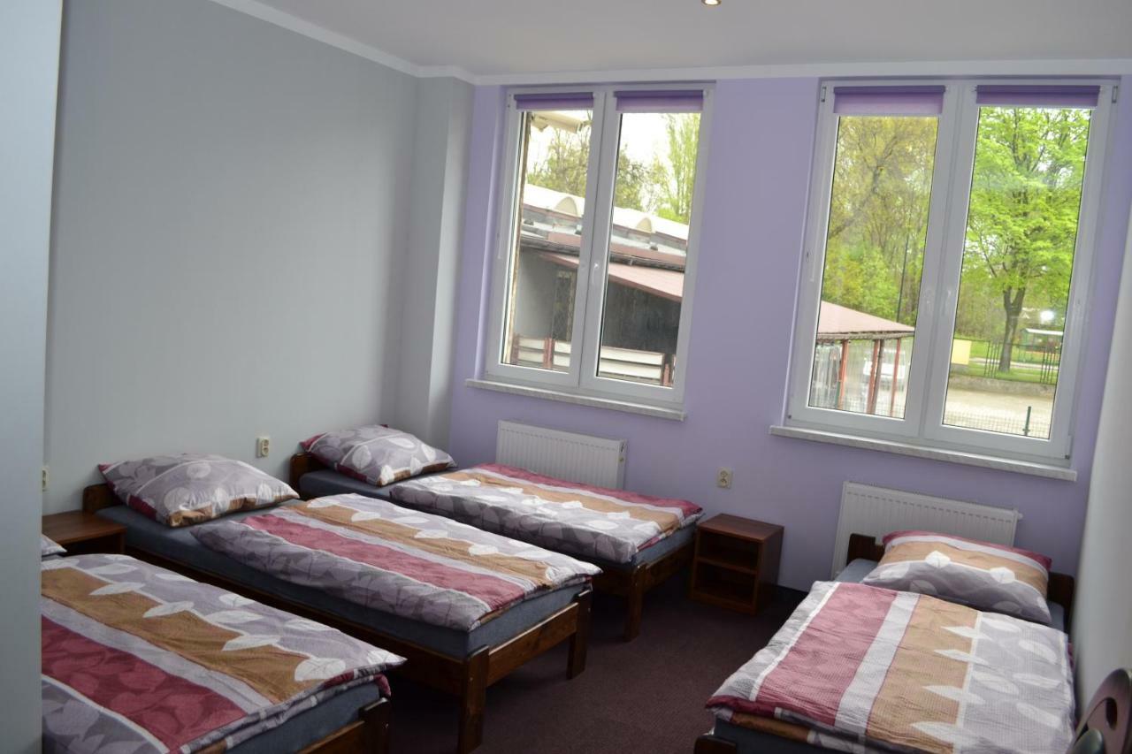 Hostel Mikolajczyka59 Sosnowiec Esterno foto