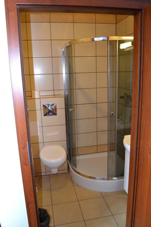 Hostel Mikolajczyka59 Sosnowiec Esterno foto